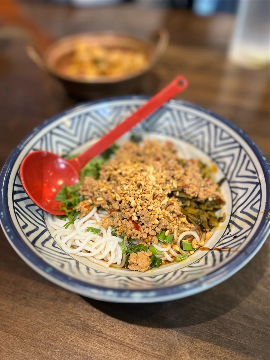 yunnan cold rice noodles 云南特色拌米线